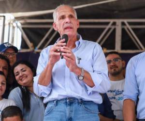 Ante una gran cantidad de simpatizantes nacionalistas, Asfura fue contundente al afirmar que no existe ningún tipo de pacto con otras fuerzas políticas, asegurando que su único compromiso es con la ciudadanía hondureña. Aquí los detalles.