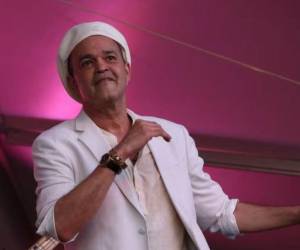 El cantante dominicano Álex Bueno, falleció este jueves a los 62 años de edad en Nueva York.