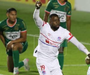 Yustin Arboleda nuevamente fue pieza clave en la final para el Olimpia.