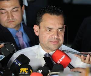 Zambrano puntualizó que de momento no se está presentando ningún <b>juicio político</b>, ya que se trata de varios diputados que actualmente tienen una curul.