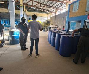 Droguerías y hospitales están siendo inspeccionados.