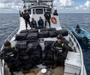 Según cifras oficiales, en 2025 las incautaciones al narcotráfico sumaron un poco más de 25 toneladas de droga, la mayoría cocaína, que fueron valoradas en más de 618,7 millones de dólares.