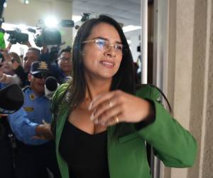 Los imputados en el caso de Sedesol, entre ellos la diputada Isis Cuéllar, gozan de arresto domiciliario; no han asistido a las audiencias porque no es obligatorio en esa etapa procesal.