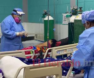 Esta baja se debe a que la mayoría de la población estávacunada, según expertos.