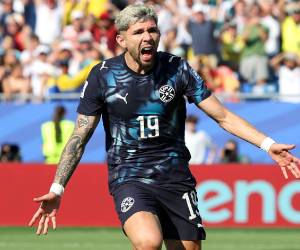 Imágenes del desarrollo del partido.