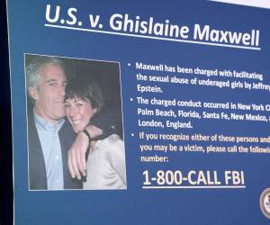 Las autoridades siguen la revisión de unos 23.000 documentos adicionales sobre el caso Epstein.