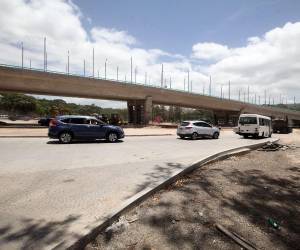 Zelaya aseguró que no se establecerá una fecha de apertura hasta conocer las condiciones estructurales del puente y determinar las obras que sean necesarias.