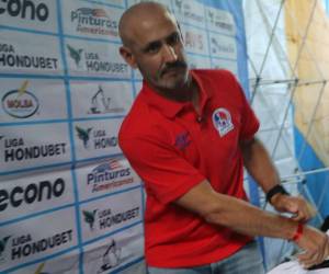 Uno de los obstáculos que podrían impedir un posible regreso de Héctor Vargas al Olimpia es que mantuvo algunas disputas verbales con Osman Madrid, uno de los hombres fuertes en la dirigencia del equipo merengue.