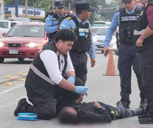 El cuerpo de la víctima quedó en medio del bulevar del Norte por lo que en la zona no hay paso vehicular.