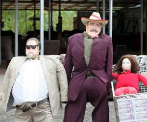 Con ropa vieja y pólvora, los capitalinos ya preparan los años viejos a pocos días previo a recibir el 2026.