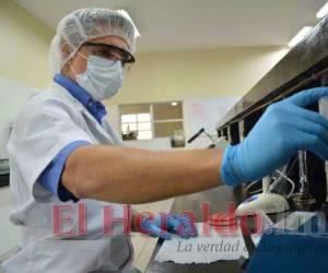 El centro de análisis cuenta también con laboratorios asociados en algunas ciudades del país como Comayagua, Choluteca, Cortés, entre otros. La cita se puede reservar vía online.