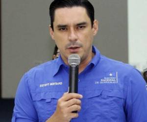 Kilvett Bertrand es el secretario del Partido Nacional de Honduras.