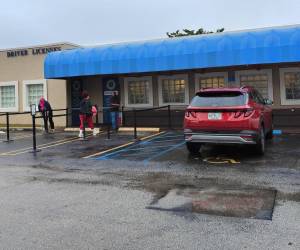 En la mayoría de las oficinas no tramitan la licencia de conducir a los hondureños con TPS.