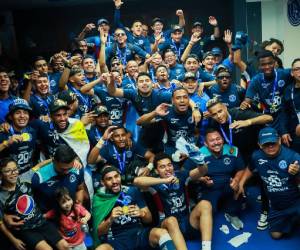 Ambos jugadores tienen previsto presentarse el próximo lunes 29 de junio al inicio de la pretemporada.