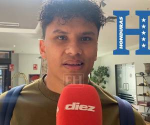 Denil es uno de los capitanes y voz de mando en la Bicolor.