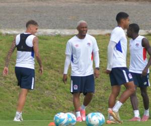 Deybi Flores dejó su equipo en Arabia Saudita y ahora aparece en el Olimpia.