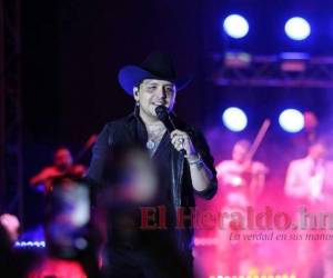 Tras su separación con Belinda, Nodal es tildado de “delincuente”.