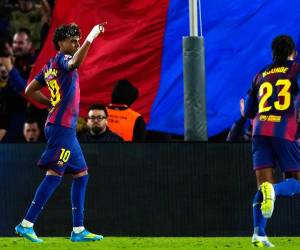 Imágenes del desarrollo del partido.