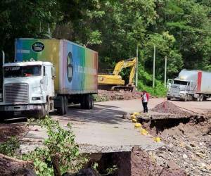 Fallas en la carretera entre La Entrada y Santa Rosa, Copán, a punto de incomunicar al occidente.