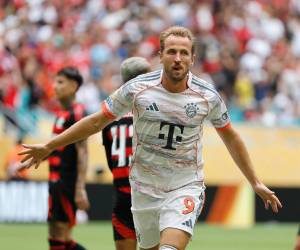 El atacante Harry Kane se despachó doblete de goles en el partido.