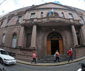 Los tres exempleados de Hondutel que ostentaron cargos de jefaturas tendrán que someterse nuevamente ante un tribunal.