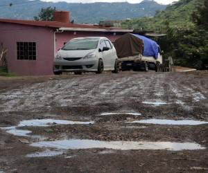 Reynel Fúnez y otras colonias del sur de Tegucigalpa esperan que los nuevos anuncios de la SIT se conviertan en obras después de varios años de reclamos.