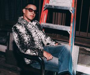 Daddy Yankee presenta nueva música para explorar el amor de pareja y de familia.