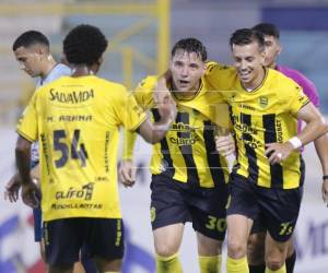 David Sayago volvió a la línea del gol con el Real España.