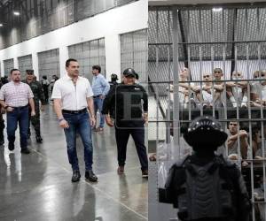 Honduras estudiará modelo penitenciario de El Salvador tras visita de delegación al Cecot.