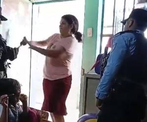Un altercado protagonizado por una madre obligó a las autoridades a intervenir en un kínder de la colonia Australia.