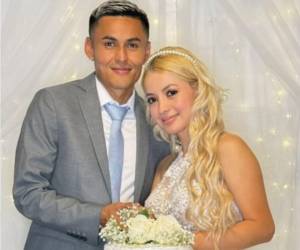 A dos años de haber contraído matrimonio, el futbolista hondureño Andy Nájar y su esposa Nixy Oviedo rememoraron el día del ansiado sí y su boda. Más detalles a continuación.