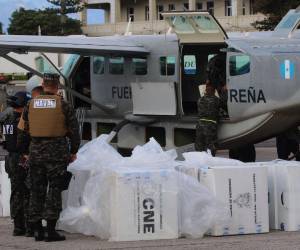 Este martes —2 de diciembre— comenzó el retorno del material electoral que se utilizó en el departamento de Gracias a Dios, a la capital de la República, para el respectivo escrutinio.