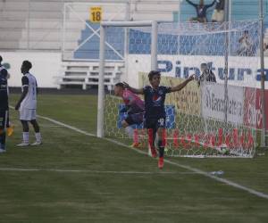 Tras la anotación del chico, de 17 años de edad, se vivió un momento emotivo en el estadio Chelato Uclés.