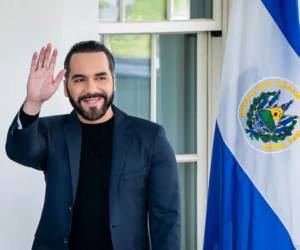 Nayib Bukele, presidente de El Salvador, fue denunciado por un grupo de periodistas en España.