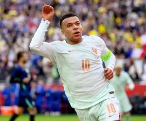 Kylian Mbappé se olvida de su lesión y se lució en triunfo de Francia ante Brasil.
