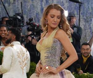 El acuerdo, descrito como de último minuto, se firmó tras varias semanas de negociaciones discretas. Esa misma noche, Lively apareció en la Met Gala.