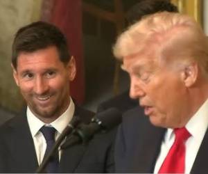 En entrevista con Fox, le preguntaron a Donald Trump con quién va en la final del Mundial entre Argentina y España. Su respuesta ya está dando de qué hablar en el planeta. Esto fue lo que respondió.
