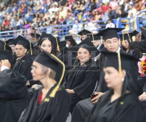 Honduras recibe a más de 1,000 nuevos profesionales graduados de la Universidad Nacional Autónoma de Honduras. Aquí las fotos