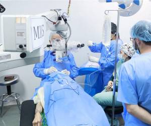 La alta demanda de cirugías mantiene a miles de pacientes en espera de una intervención.