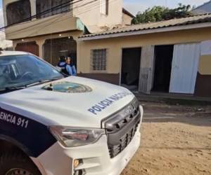 Autoridades acordonaron la escena a la espera de la llegada de Medicina Forense.