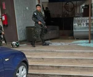 Uno de los guardias de seguridad resultó herido y fue trasladado al Hospital Escuela.