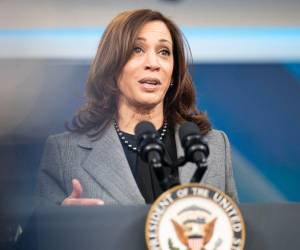 La exvicepresidenta de EE UU se unió a los cuestionamientos por la decisión de Donald Trump.