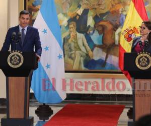 La presidenta hondureña anunció que se firmó un memorándum para fortalecer el área de la salud en el país.