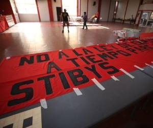 Las consignas del movimiento obrero para este Primero de Mayo incluyen rechazo a la ley de empleo por hora, demandas salariales y defensa de derechos laborales.