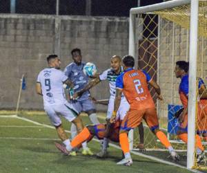 Imágenes del desarrollo del partido.