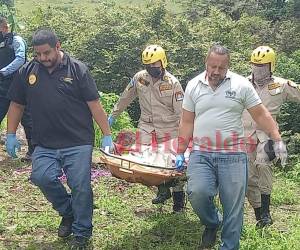 El cuerpo del joven de 21 años fue encontrado en medio de la maleza en las cercanías de una quebrada.