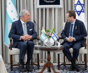 Nasry Asfura junto al presidente del Estado de Israel, Isaac Herzog.