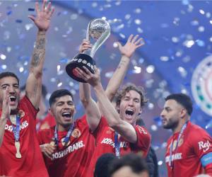 El Toluca se coronó bicampeón del fútbol mexicano y consiguió su corona 12 en su historia en la primera división azteca. Alexis Vega anotó el gol del gane ante Tigres