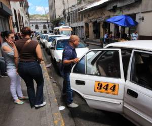 El ajuste de 5 lempiras al taxi colectivo fue autorizado por el IHTT tras diálogo con el sector transporte, debido al incremento sostenido de combustibles.