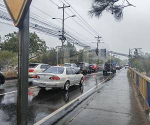 La esperada lluvia finalmente llegó este lunes a Tegucigalpa, capital de Honduras, refrescando la capital completa tras varios días de condiciones mayormente secas. Aquí las imágenes de este lunes por la mañana.